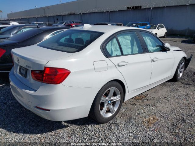 WBA3C1C55FK119285 BMW 3 Series 328i