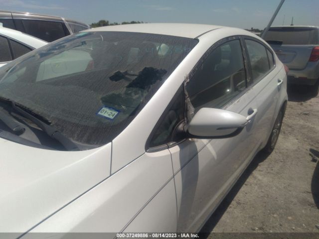 KNAFX4A84F5368949 KIA FORTE EX