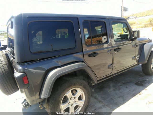 1C4HJXDG3JW134645 Jeep Wrangler Unlimited Sport S