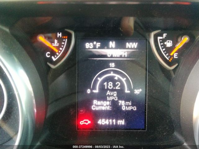 1C4HJXDG3JW134645 Jeep Wrangler Unlimited Sport S