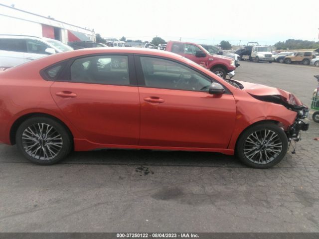 3KPF54AD2PE594841 KIA Forte Gt-line