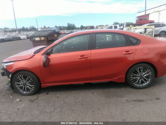 3KPF54AD2PE594841 KIA Forte Gt-line