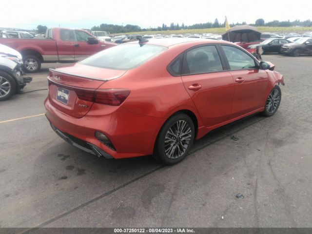 3KPF54AD2PE594841 KIA Forte Gt-line