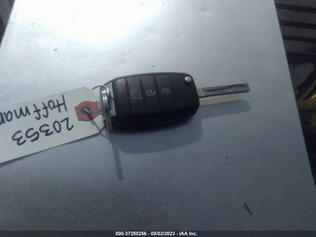KNDJN2A20E7747470 KIA Soul Base