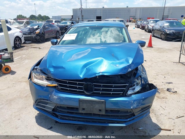 3VW2B7AJ8JM209632 Volkswagen Jetta 1.4t S