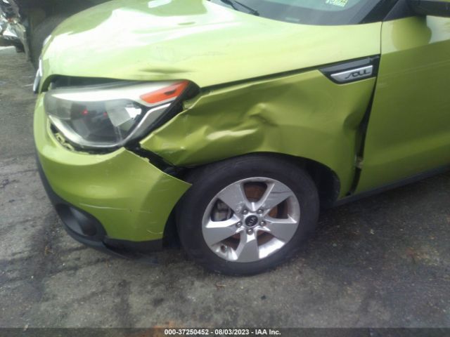 KNDJN2A20J7888825 KIA Soul Base