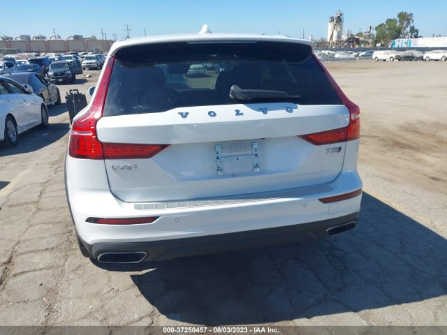 2021 Volvo V60, VIN: YV4102WK3M1072834