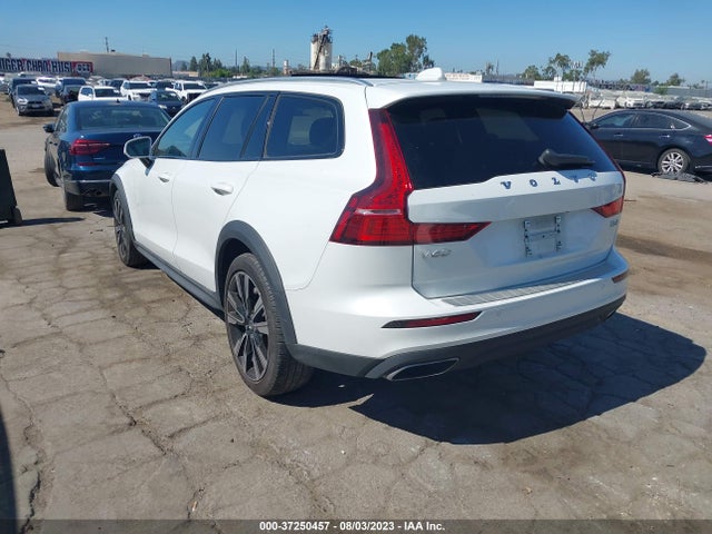 2021 Volvo V60, VIN: YV4102WK3M1072834