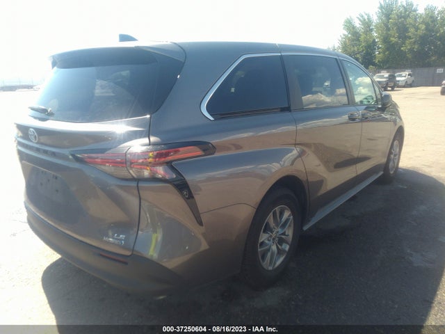 Toyota SIENNA LE 2022 5TDKRKEC0NS106126 Image 4