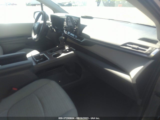 Toyota SIENNA LE 2022 5TDKRKEC0NS106126 Image 5