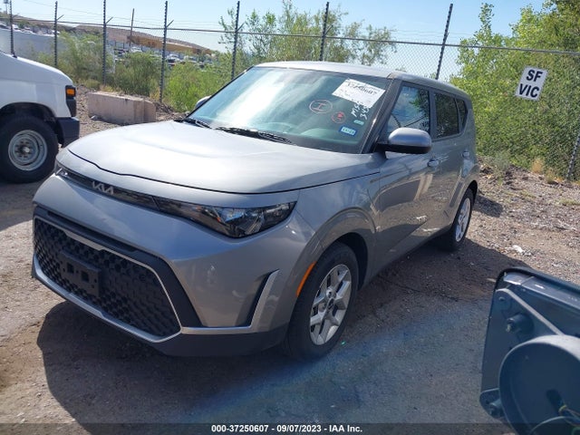 KIA SOUL LX 2023 KNDJ23AU7P7858276 Image 2