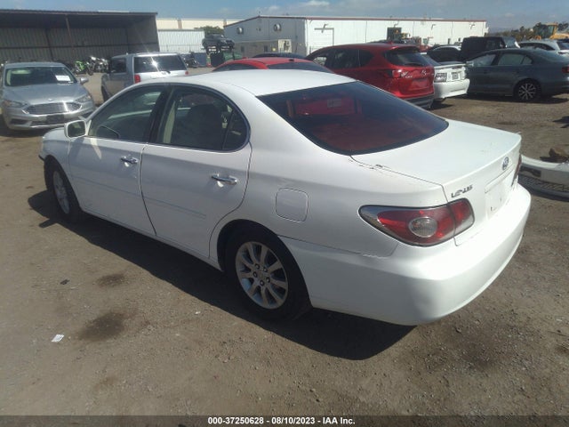 2002 LEXUS ES 300 VIN: JTHBF30G020046323