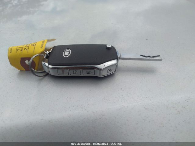 3KPF24ADXME390891 KIA Forte Lxs