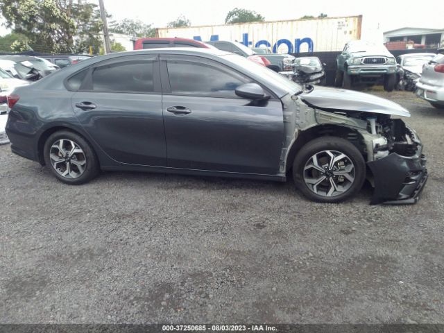 3KPF24ADXME390891 KIA Forte Lxs