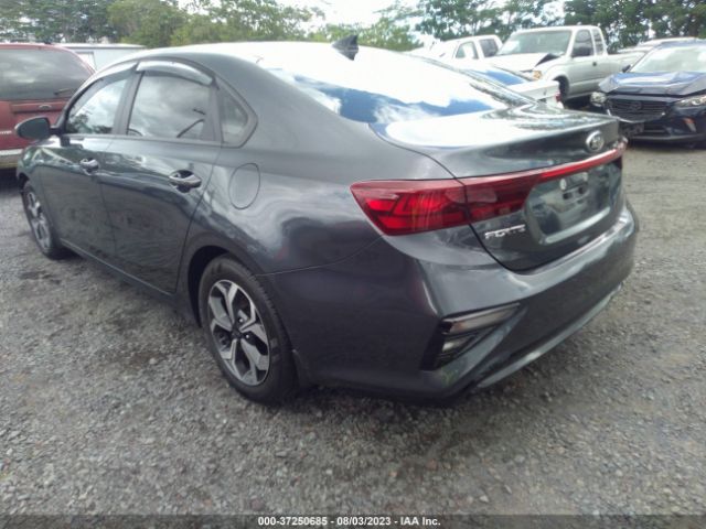 3KPF24ADXME390891 KIA Forte Lxs