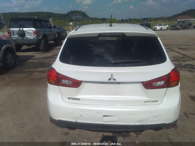 2015 MITSUBISHI OUTLANDER SPORT ES VIN: 4A4AP3AU4FE006200