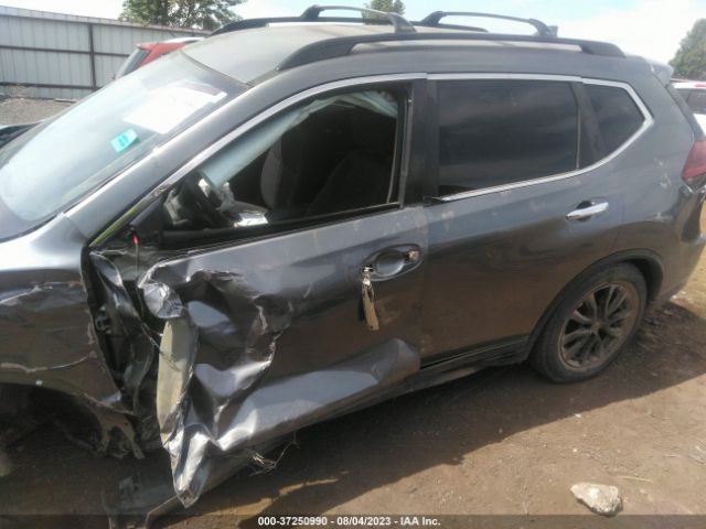 5N1AT2MVXJC760025 Nissan ROGUE SV
