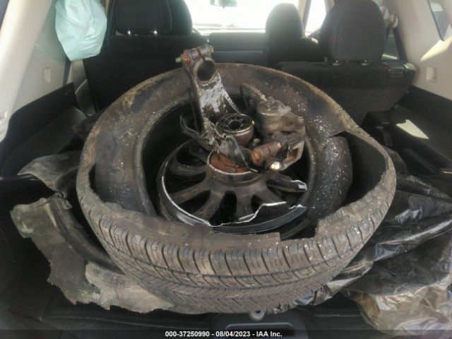 5N1AT2MVXJC760025 Nissan ROGUE SV