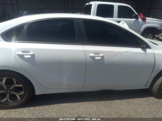 3KPF24AD7LE240803 KIA Forte Lxs