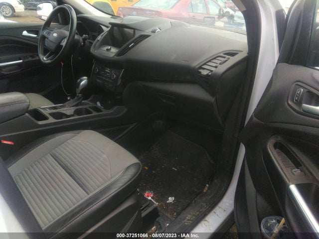 Ford ESCAPE SE 2019 1FMCU9GD6KUB09956 Image 5