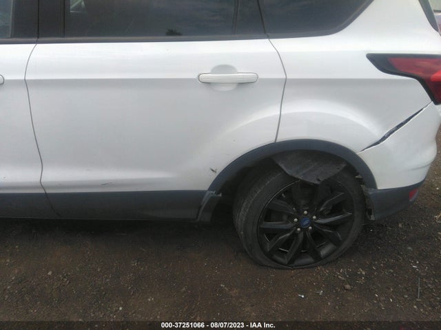 Ford ESCAPE SE 2019 1FMCU9GD6KUB09956 Image 6