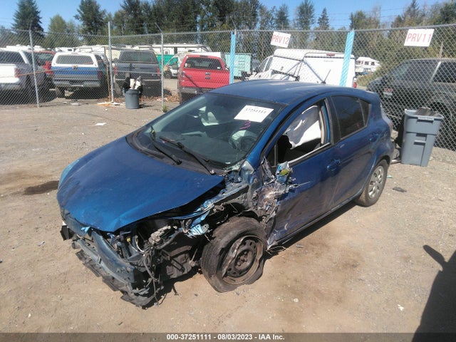 Toyota Prius C One/three/two/four 2014 JTDKDTB32E1068288 Image 2