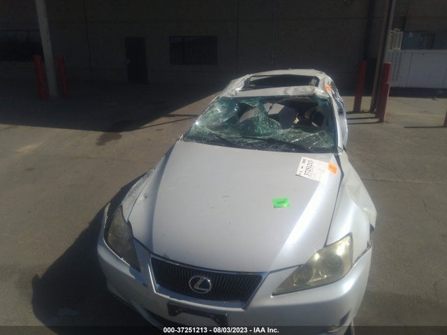 2007 LEXUS IS 350 VIN: JTHBE262872009802