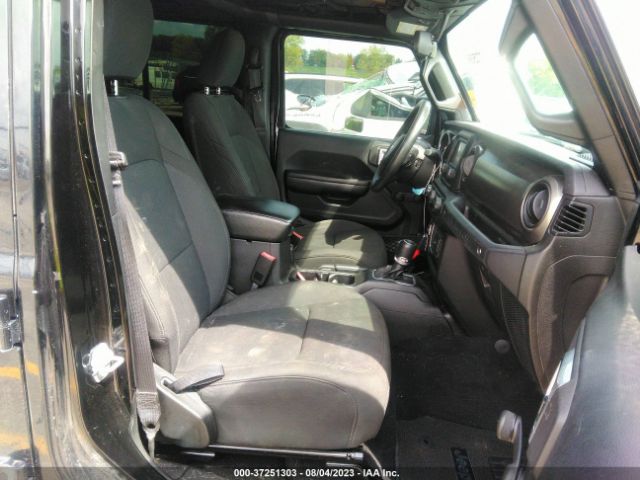 1C4HJXDG9JW153247 Jeep Wrangler Unlimited Sport