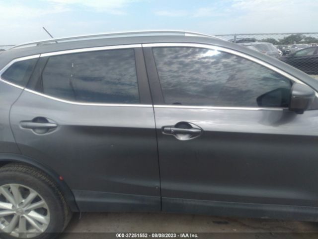 JN1BJ1CP9JW102855 Nissan Rogue Sport Sv