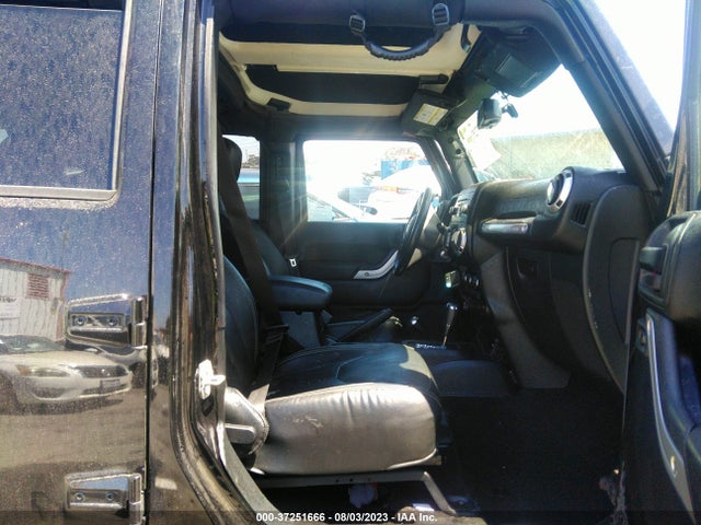 1C4BJWFG5HL755359 Jeep Wrangler Unlimited Rubicon