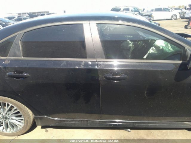 3KPF54AD1PE573446 KIA Forte Gt-line