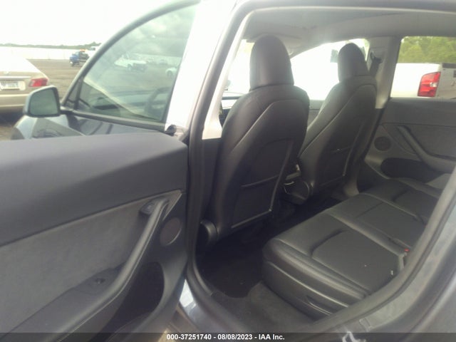 Tesla Model Y Long Range 2023 7SAYGAEEXPF774571 Image 8