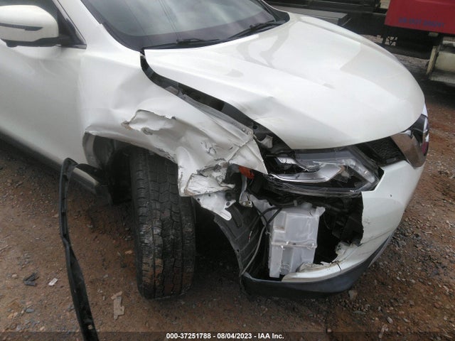 2016 NISSAN ROGUE SL VIN: 5N1AT2MV8GC805424