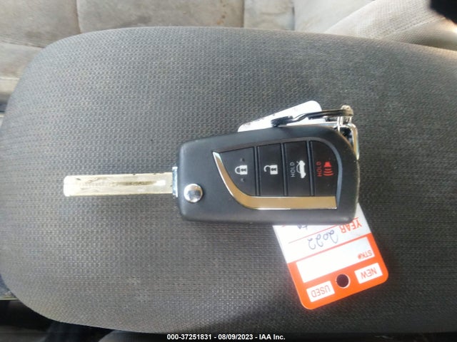 Toyota COROLLA LE 2022 JTDEPMAE7NJ200054 Image 3