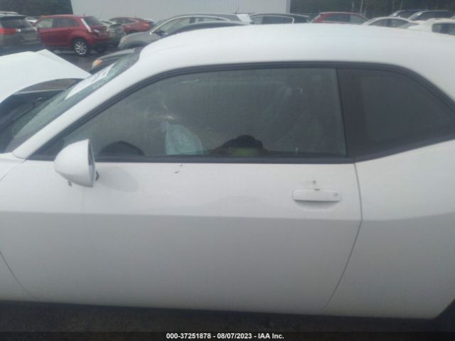2C3CDZGG0JH322969 Dodge Challenger Gt