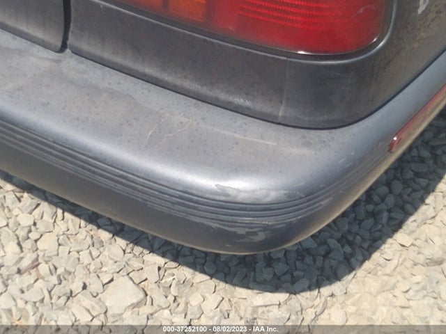 1993 NISSAN SENTRA E/XE/SE VIN: 1N4EB32A4PC770370