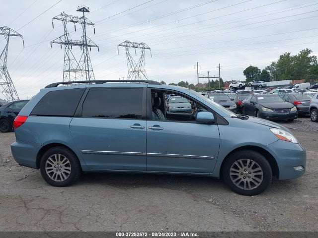 2009 TOYOTA SIENNA XLE VIN: 5TDBK22CX9S026167