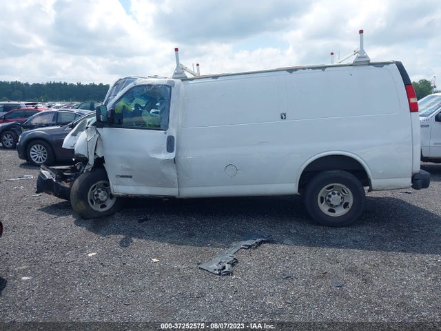 2006 CHEVROLET EXPRESS CARGO VAN VIN: 1GCGG25V261122940