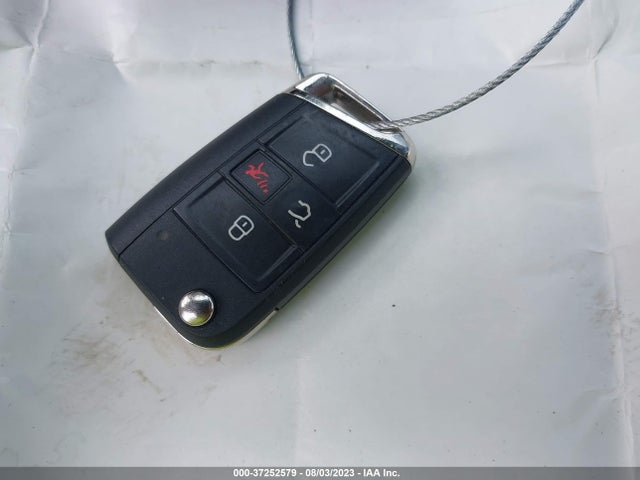 3VV0B7AXXNM111305 Volkswagen TIGUAN S