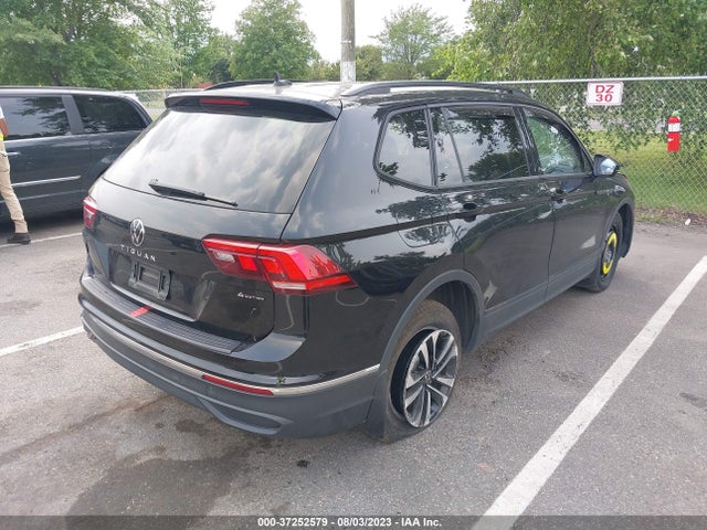 3VV0B7AXXNM111305 Volkswagen TIGUAN S