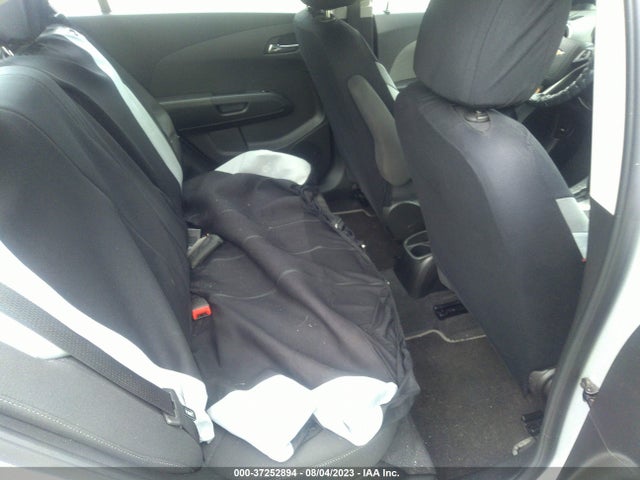 Chevrolet SONIC LT 2015 1G1JC5SH3F4174649 Image 8