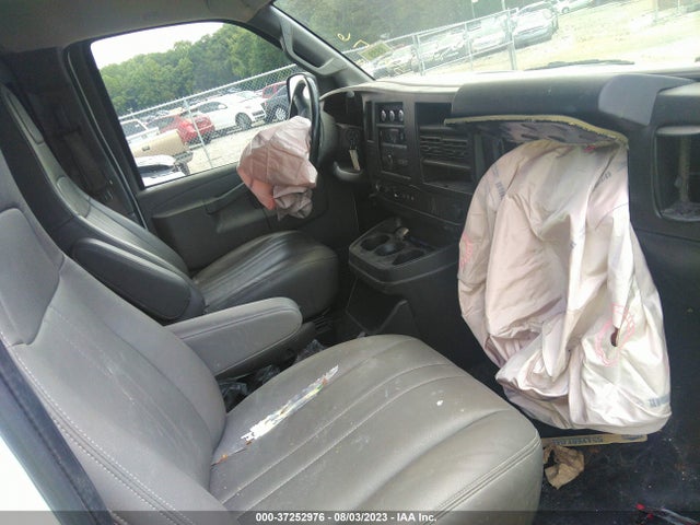 Chevrolet EXPRESS CARGO VAN 2020 1GCWGAFGXL1232684 Image 5