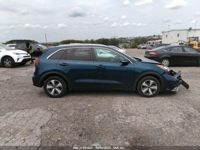 KNDCC3LC2H5050179 KIA NIRO EX