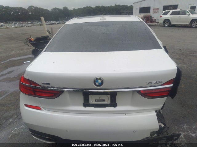 BMW 7 Series 750i Xdrive 2016 WBA7F2C53GG420446 Image 16