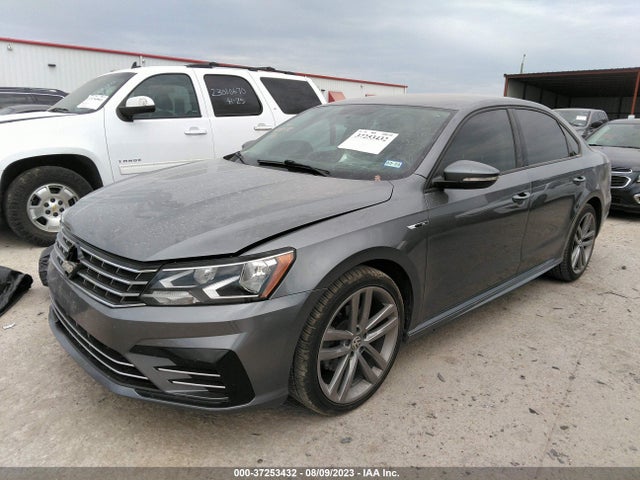 1VWAA7A39JC019498 Volkswagen Passat 2.0t S/r-line