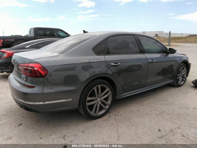 1VWAA7A39JC019498 Volkswagen Passat 2.0t S/r-line
