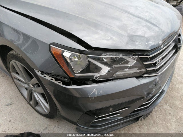 1VWAA7A39JC019498 Volkswagen Passat 2.0t S/r-line