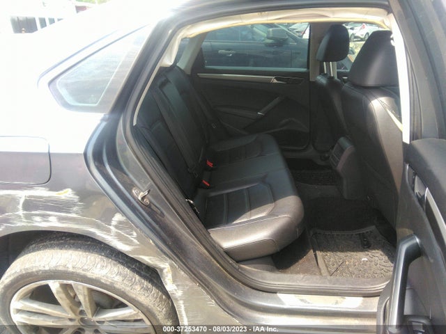 1VWDT7A34HC030216 Volkswagen Passat R-line W/comfort Pkg