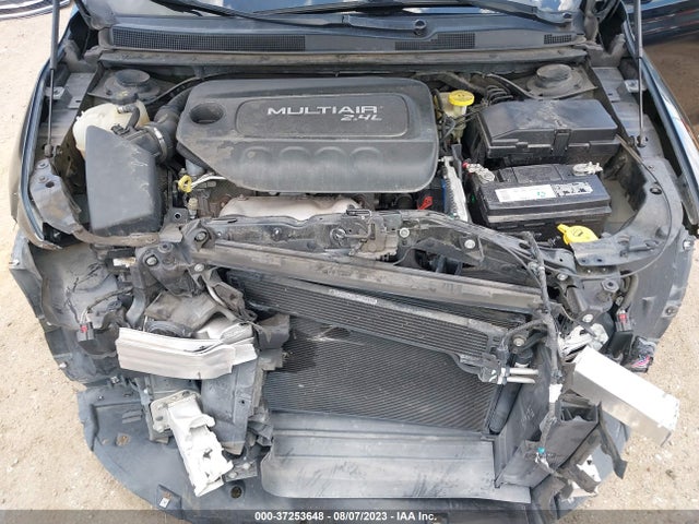 1C3CCCAB4GN178114 Chrysler 200 Limited