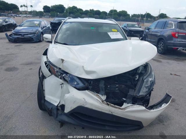 JN1BJ1CPXJW187883 Nissan Rogue Sport Sv